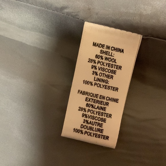 Lightly worn wool jacket. Excellent condition. - Picture 5 of 10